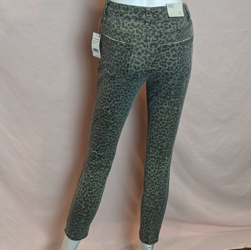 Indigo Rein Leopard Print High Rise Skinny Jeans - Picture 4 of 10